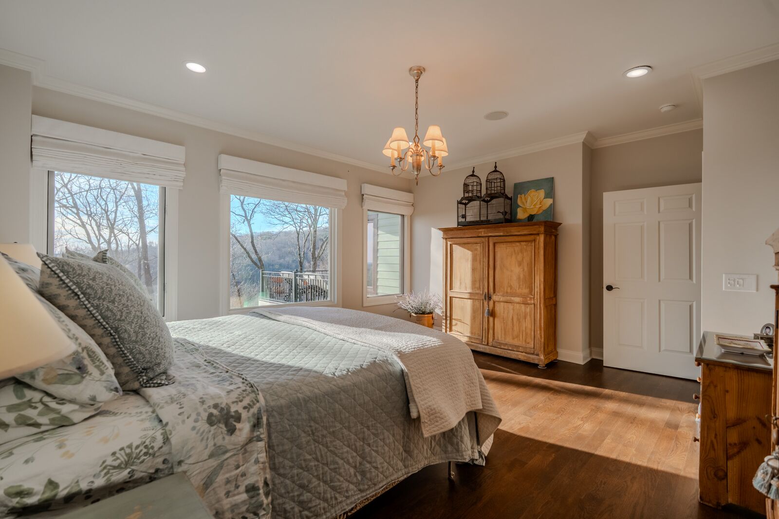 Primary bedroom with the mountain view